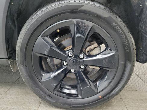 Used 2020 Jeep Cherokee Latitude Plus FWD image 31