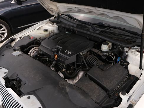 Used 2009 Buick Lucerne CXL w/ Driver Confidence Package image 43