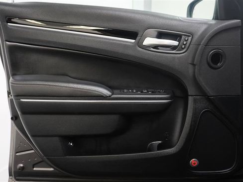 Used 2017 Chrysler 300 S w/ Safetytec Plus Group RWD image 23