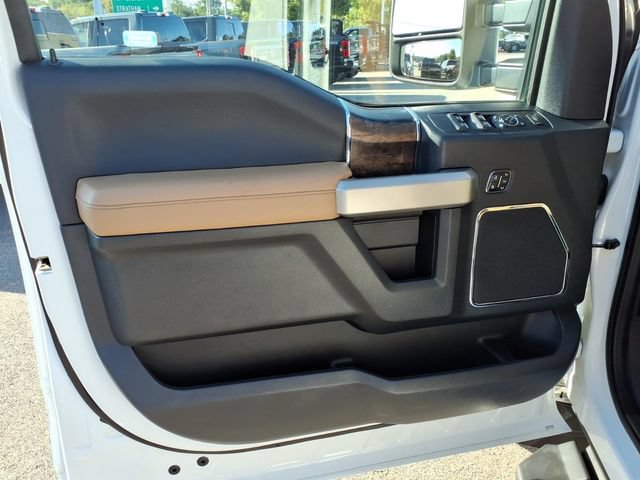 Used 2022 Ford F350 Lariat w/ Lariat Ultimate Package AWD/4WD image 19