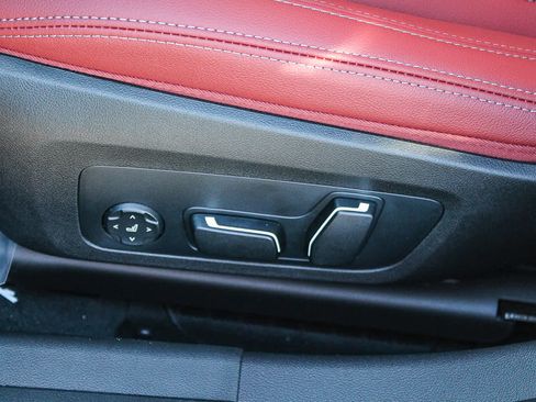 Used 2026 BMW 330i Sedan w/ Convenience Package RWD image 19