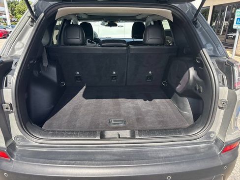 Used 2020 Jeep Cherokee Latitude Plus FWD image 12