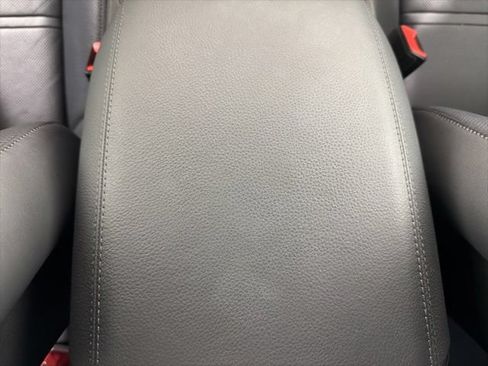 Used 2022 Porsche Cayenne Platinum Edition AWD/4WD image 41