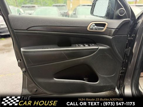 Used 2014 Jeep Grand Cherokee Laredo w/ Quick Order Package 23E AWD/4WD image 14