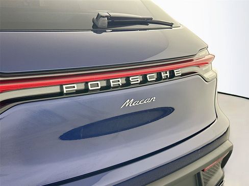 Used 2026 Porsche Macan Turbo AWD/4WD image 17