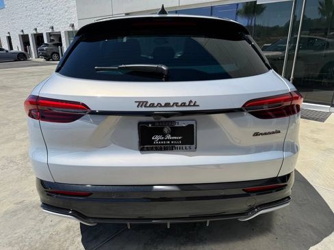 Certified 2025 Maserati Grecale Folgore AWD/4WD image 8