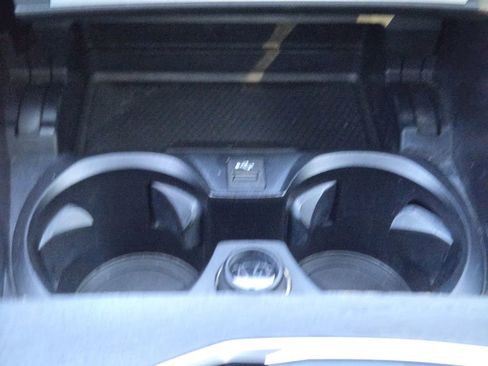 Used 2023 BMW 330e image 22