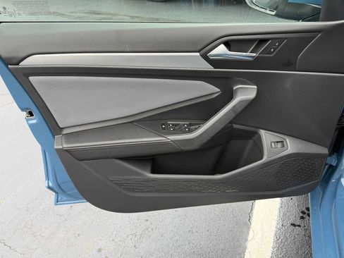 New 2026 Volkswagen Jetta SE FWD image 6