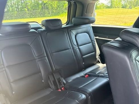 Used 2020 Lincoln Navigator Reserve w/ Equipment Group 208A Reserve AWD/4WD image 11