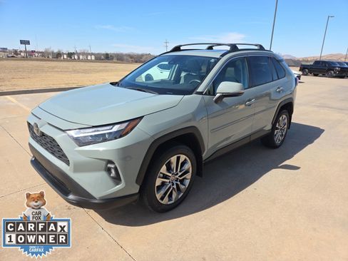 Used 2023 Toyota RAV4 XLE Premium image 1
