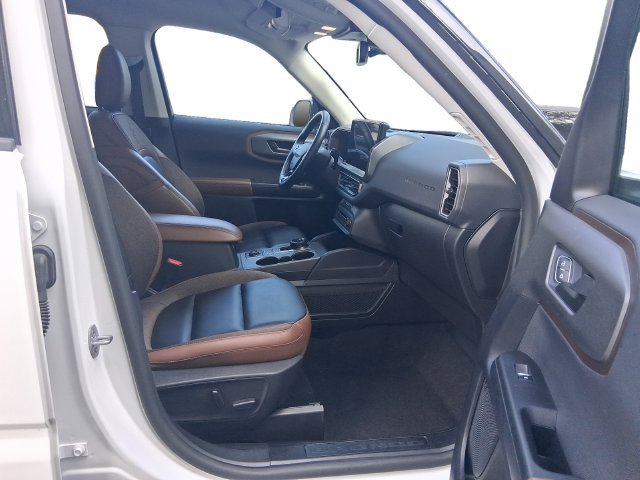 Used 2025 Ford Bronco Sport Outer Banks w/ Outer Banks Tech Package+ AWD/4WD image 14