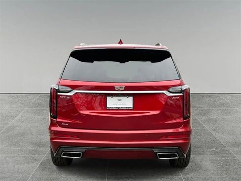 Used 2024 Cadillac XT6 Sport image 11