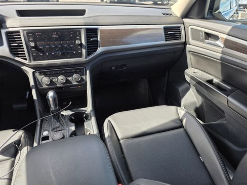 Used 2019 Volkswagen Atlas SE w/ Panoramic Sunroof Package AWD/4WD image 13