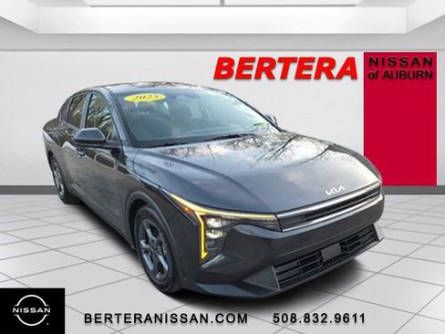 Used 2025 Kia K4 LXS image 4