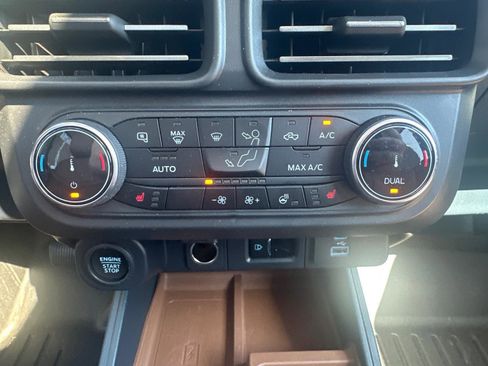 Used 2023 Ford Maverick Lariat w/ Lariat Luxury Package image 11