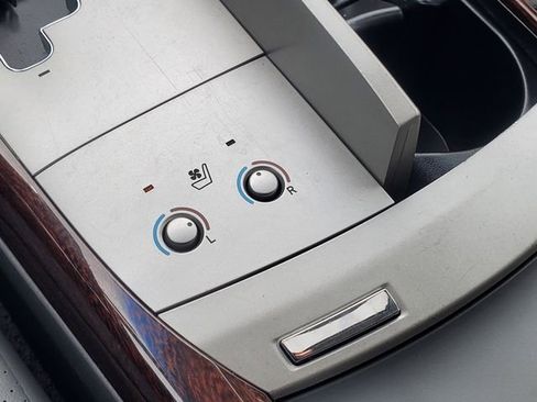 Used 2009 Toyota Avalon Limited image 22