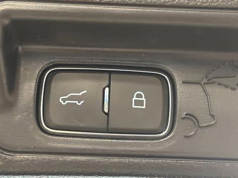 Used 2022 Ford Explorer XLT w/ Equipment Group 202A image 29