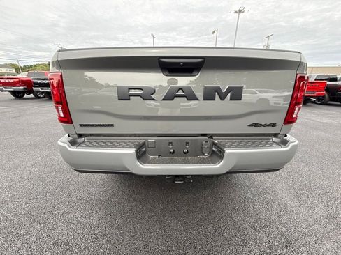 New 2026 RAM 2500 Big Horn AWD/4WD image 4