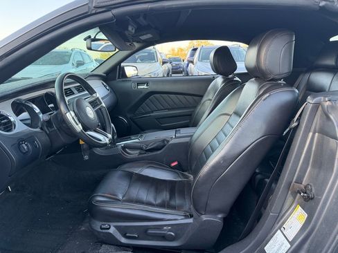 Used 2014 Ford Mustang Premium RWD image 7