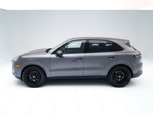New 2026 Porsche Cayenne image 2