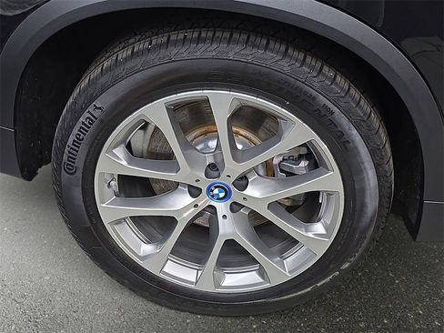Used 2024 BMW X5 xDrive50e w/ Executive Package image 33