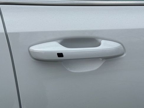 New 2026 Kia Sorento S w/ S Panoramic Sunroof Package image 8