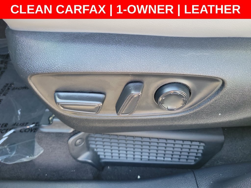 Used 2025 Toyota Sienna XLE FWD image 18