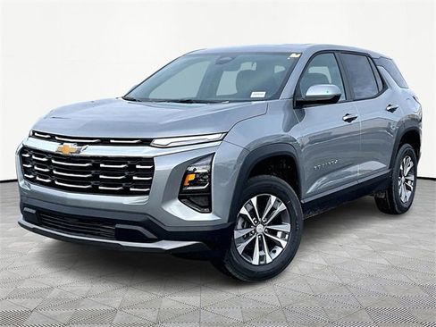 New 2026 Chevrolet Equinox LT image 3