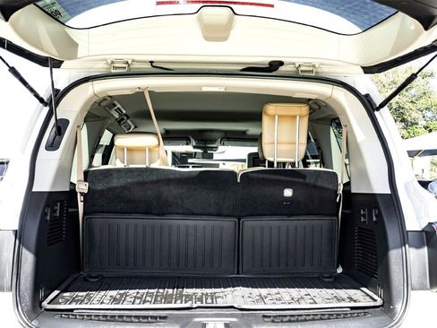 Used 2020 Nissan Armada Platinum w/ Captain's Chairs Package image 30