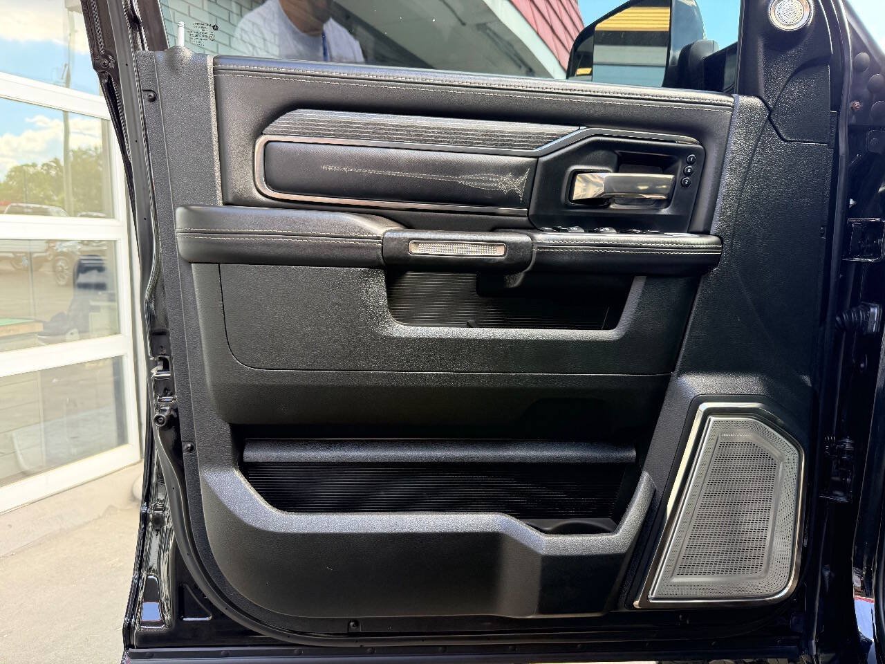 Used 2020 RAM 2500 Limited AWD/4WD image 18