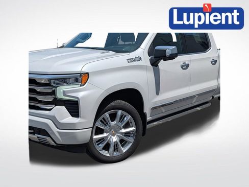 Used 2022 Chevrolet Silverado 1500 High Country w/ High Country Premium Package AWD/4WD image 29