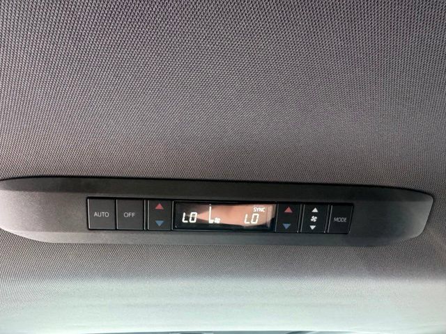 Used 2023 Toyota Sienna XSE AWD/4WD image 20