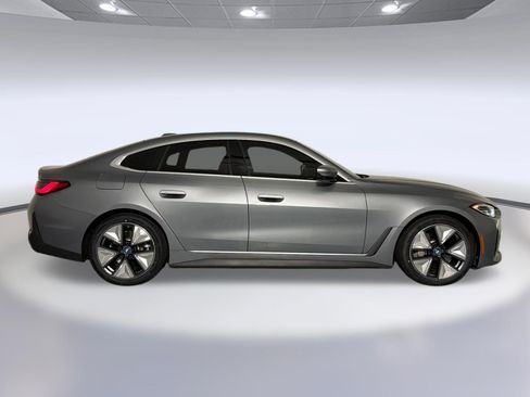 Used 2023 BMW i4 eDrive35 RWD image 8