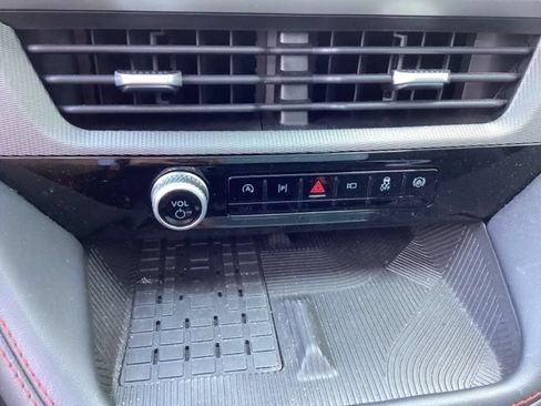 Used 2025 Ford Explorer ST-Line w/ Premium Package AWD/4WD image 36