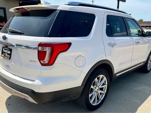 Used 2017 Ford Explorer Limited AWD/4WD image 7