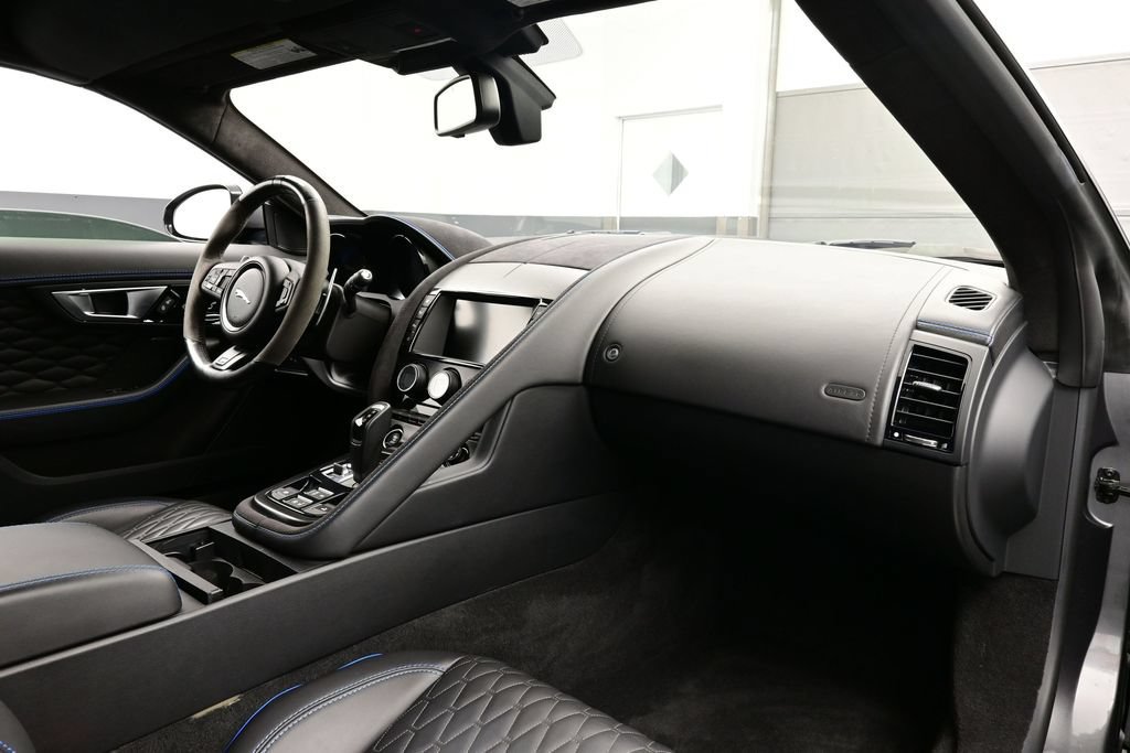 Used 2017 Jaguar F-TYPE SVR AWD/4WD image 14