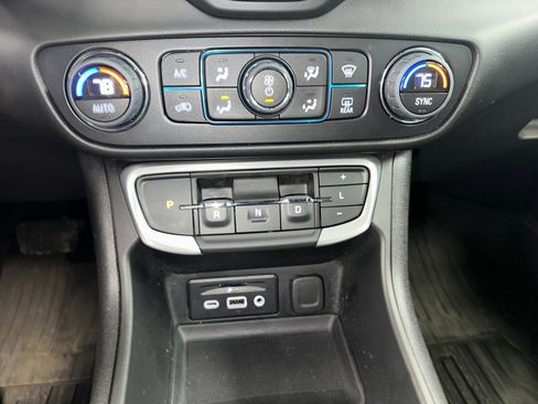 Certified 2023 GMC Terrain SLT w/ Elevation Edition image 14