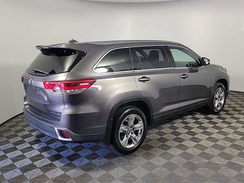 Used 2018 Toyota Highlander Limited AWD/4WD image 4