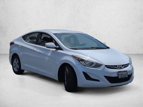 Used 2015 Hyundai Elantra SE FWD image 3