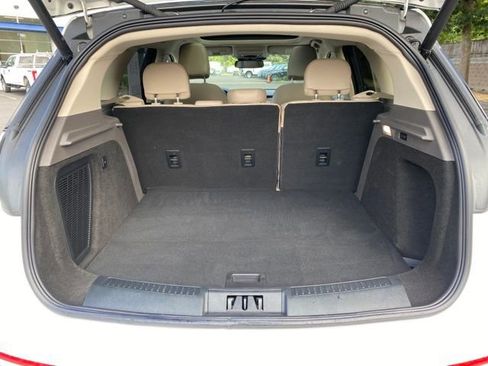 Used 2022 Lincoln Corsair AWD w/ Premium Package image 5