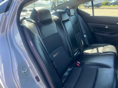 Used 2025 Nissan Altima 2.5 SR FWD image 48