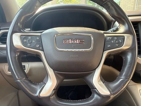 Used 2018 GMC Acadia Denali w/ Technology Package FWD image 12
