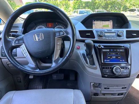 Used 2016 Honda Odyssey Touring Elite image 9