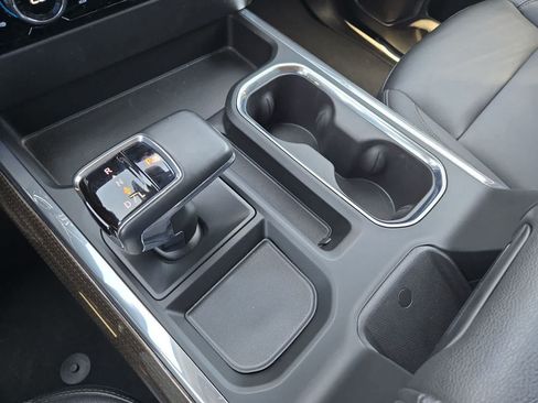 Used 2024 Chevrolet Silverado 1500 LT Trail Boss w/ Convenience Package II AWD/4WD image 29