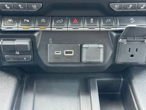 Used 2019 Chevrolet Silverado 1500 LTZ w/ LTZ Plus Package AWD/4WD image 16