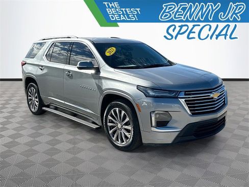 Used 2023 Chevrolet Traverse Premier image 3