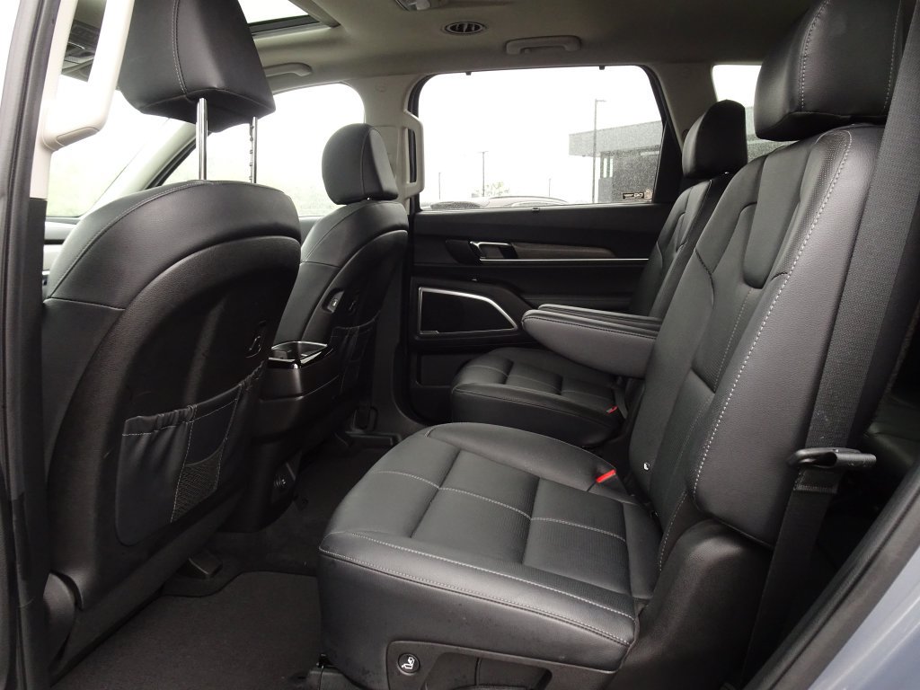 Used 2022 Kia Telluride EX w/ EX Premium Package FWD image 16