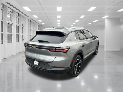 New 2026 Chevrolet Equinox EV LT image 5