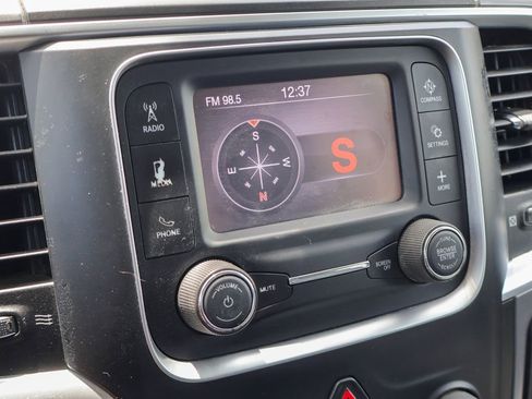 Used 2021 RAM 1500 Classic SLT RWD image 5