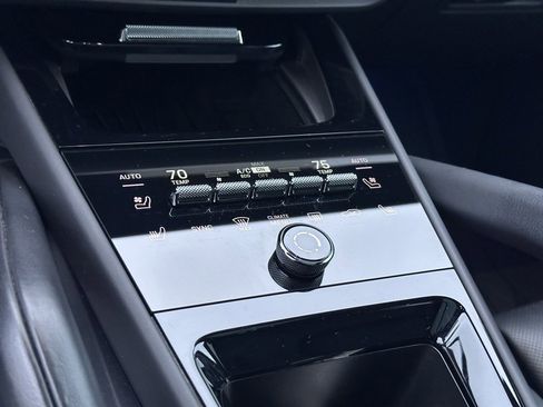 Used 2024 Porsche Cayenne S image 16